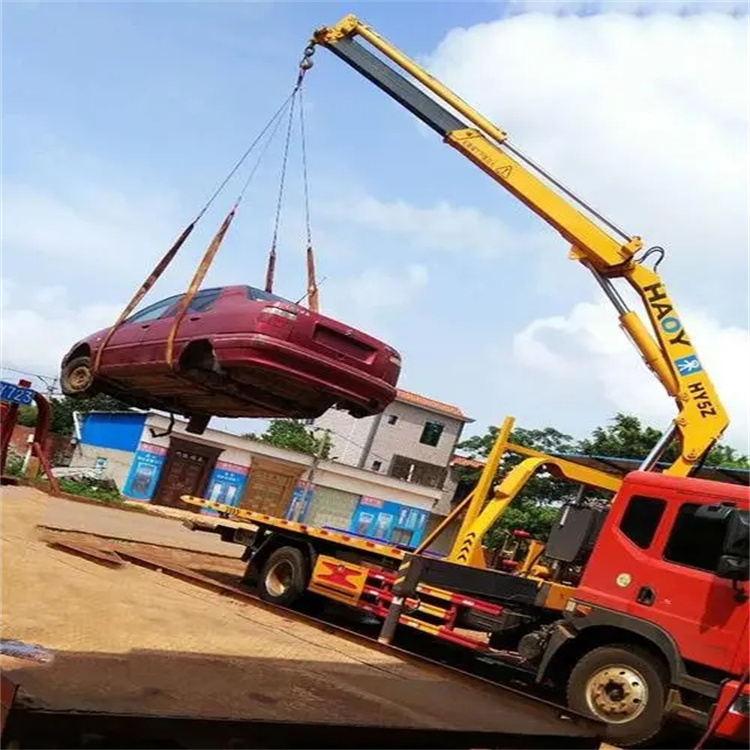 泗阳县吊车吊汽车的正确方法